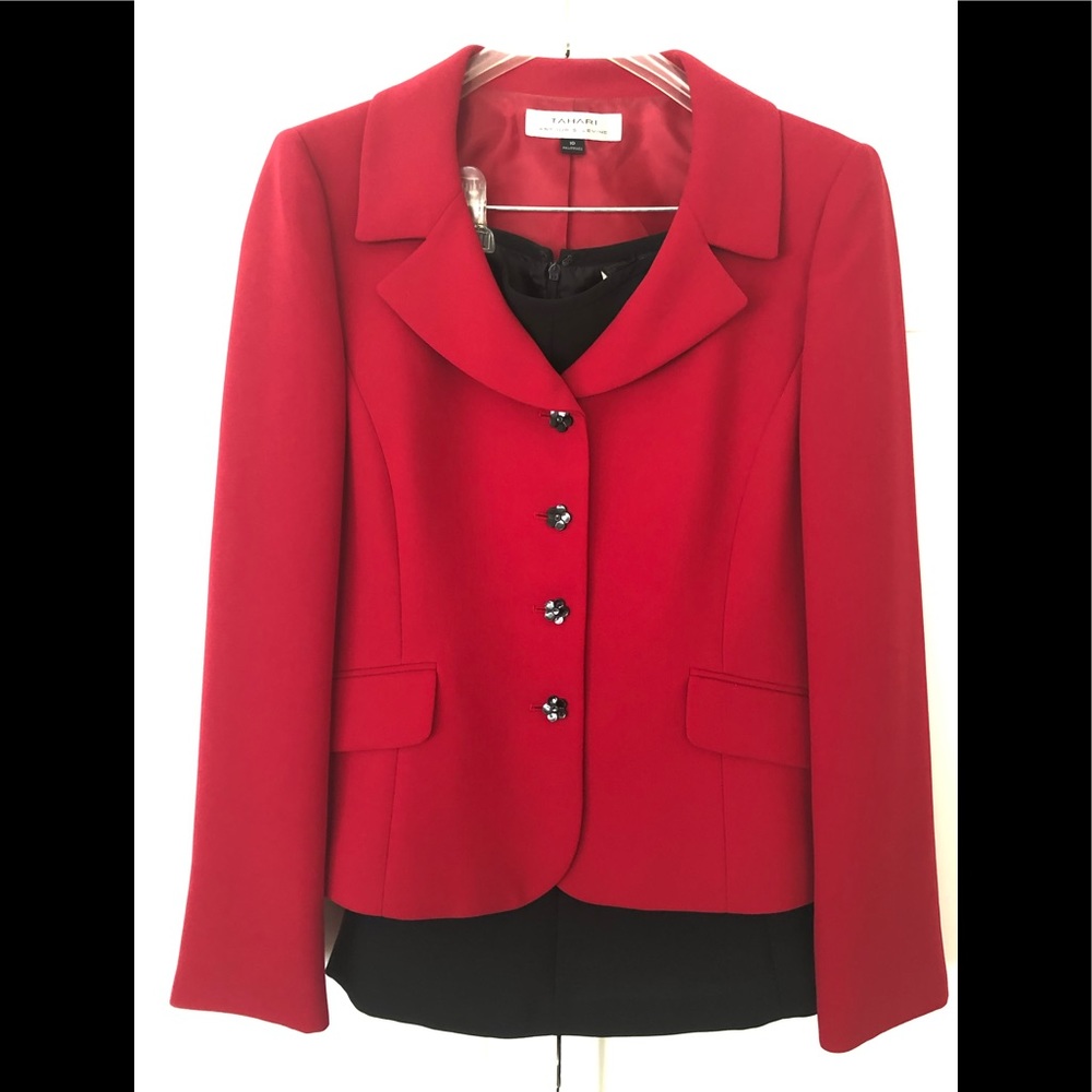 Tahari skirt suit set